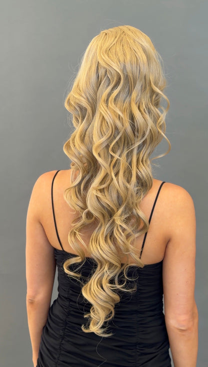 Loose Curls Ponytail