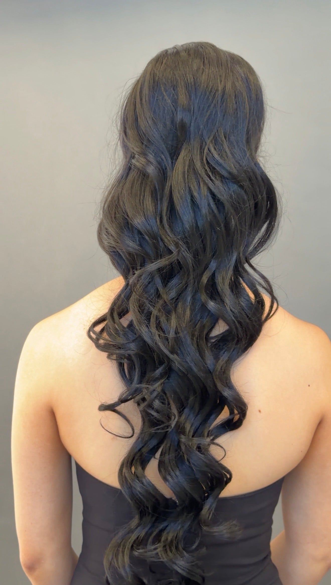 Loose Curls Ponytail